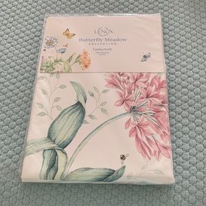 Lenox Butterfly Meadow 70” Round Tablecloth